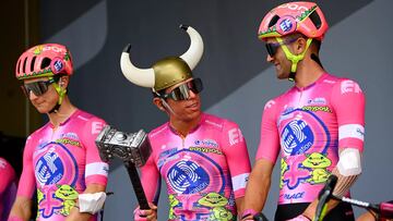 Rigoberto Urán renueva contrato con el EF