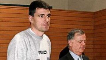 <b>DE ESTRENO. </b>Bermúdez presentó a Perasovic en el Magariños.