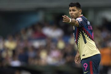 Romero llegó a la Liga MX procedente de Lanús. Tuvo una actuación más que decente con Jaguares de Chiapas: con la escuadra felina disputó 52 partidos y metió 21 goles. Sus buenas actuaciones con el equipo sureño le valió fichar con las Águilas del América. Con los azulcremas, Romero anotó 25 goles en 72 encuentros. Tras dos años con el equipo capitalino, ya no contó para Miguel Herrera. 'Chino' firmó con Independiente de Avellaneda donde revivió su carrera. Con este equipo ha sido campeón de goleo en Copa Sudamericana y liga argentina.