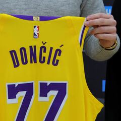 Los Ángeles Lakers - Utah Jazz: apuestas, claves, pronósticos y favoritos - 11/2/25