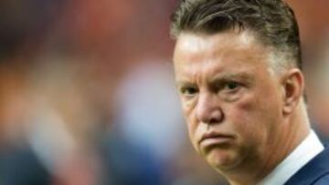 Van Gaal, durante el partido ante Gales.