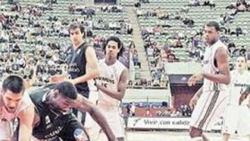 <b>DERROTA Y POCO AMBIENTE. </b>Al Madrid se le escapó el triunfo en un Vistalegre desangelado.