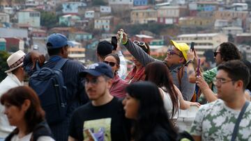 Valparaiso, 10 de marzo de 2024
Turistas en el Paseo Yugoslavo
Sebastian Cisternas/Aton Chile