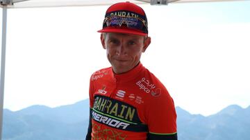 El ciclista bielorruso del Bahrain-Merida Kanstantsin Siutsou, con el maillot del equipo bahrein&iacute;.