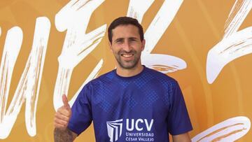 Alejandro Donatti firma por la Universidad César Vallejo