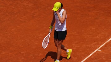 Tennis - Italian Open - Foro Italico, Rome, Italy - May 10, 2025 Poland's Iga Swiatek in action during her round of 32 match against Danielle Collins of the U.S. REUTERS/Aleksandra Szmigiel