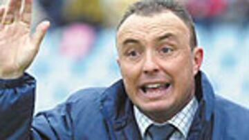 <B>SATISFECHO</B>. Josu Uribe está contento con el rendimiento que está dando su plantilla.