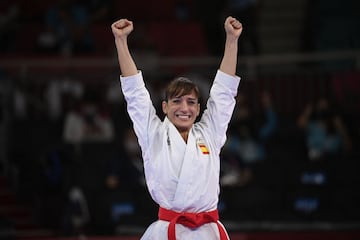 Sandra Sánchez celebra la victoria.