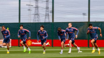 MANCHESTER, ENGLAND - AUGUST 17: (EXCLUSIVE COVERAGE) Christian Eriksen, Charlie McNeill, Alejandro Garnacho, Donny van de Beek of Manchester United in action during a first team training session at Carrington Training Ground on August 17, 2022 in Manchester, England. (Photo by Ash Donelon/Manchester United via Getty Images)