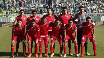 Futbol, Santiago Wanderers vs Union La Calera
Final promocion ascenso 2017
El equipo de Union La Calera posa para los fotografos previo al partido de vuelta de la Final promocion ascenso contra Santiago Wanderers en el estadio Elias Figueroa de Valparai