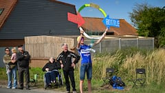 Fanáticos del bidón: la tradición más loca del Tour