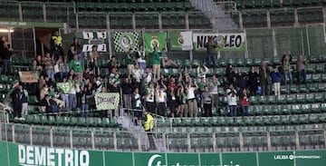 La mejor afición de España no dejó solo a su equipo en Elche. El Racing tiene un tesoro.