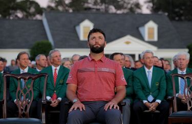 Ceremonia de chaqueta verde en el Masters de Augusta 2023. Jon Rahm campeón.