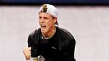 HACIA EL CIELO. Hewitt celebra su magnífica victoria de ayer ante Andre Agassi. El nº 1 está cerca.