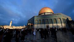 How does the Islamic calendar work and what year is 2024?