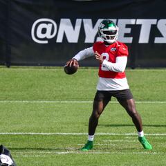 Who is Tyrod Taylor: The Jets quarterback who could be standing in for injured Justin Fields