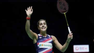 Jakarta (Indonesia), 07/06/2024.- Carolina Marin of Spain waves after defeating Han Yue of China during the women's singles quarter final match at the Kapal Api Badminton Indonesia Open in Jakarta, Indonesia, 07 June 2024. (España) EFE/EPA/BAGUS INDAHONO
