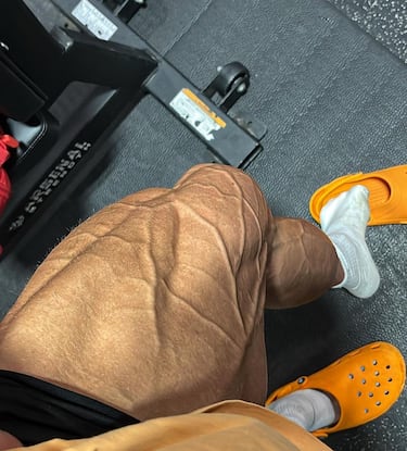 Anton Ratushnyi es un joven de tan solo 20 años que se ha convertido en una de las mayores sensaciones del mundo del culturismo. El culturista ha ha superado, 57 años después, el récord de Schwarzenegger de ser el culturista profesional más joven de la historia tras ganar el título de la división nacional del NPC en Texas. Posee un físico estéticamente impecable, un atributo que ha dejado a muchos boquiabiertos.