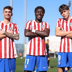 El Atlético apabulla al Dinamo y está en octavos