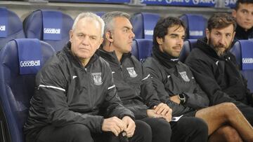 Aguirre tiene dos semanas para trabajar con su pizarra flexible