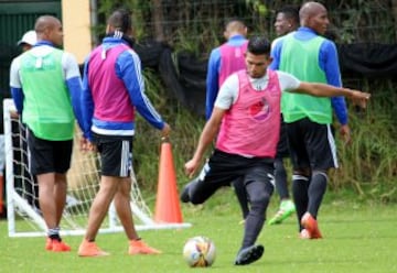 Millos entrena a una sola voz antes de enfrentar a Alianza