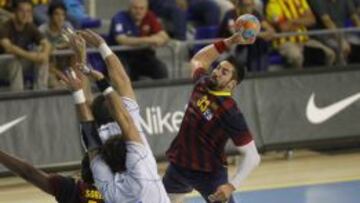 Nikola Karabatic lanza gol.
