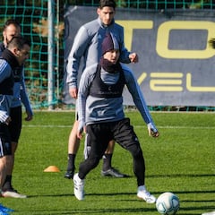 Salvi ya toca balón