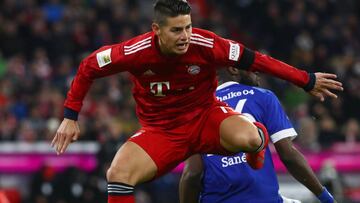 James Rodríguez durante el partido entre Bayern Múnich y Schalke 04 por Bundesliga.