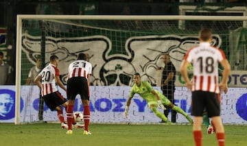 Aduriz marcó el 2-3.