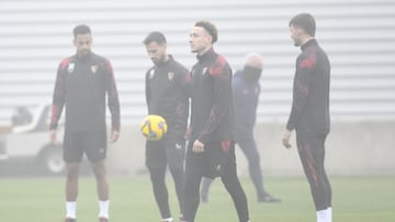 Vargas, con el Sevilla.