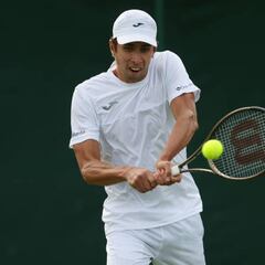 Daniel Galán avanza en Wimbledon por retiro de Bautista
