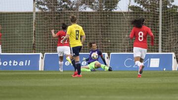 Endler fue la gran figura en el empate de la Roja ante Escocia