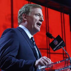 How is the draft order decided in the NFL? Why is there no lottery like in the NBA?