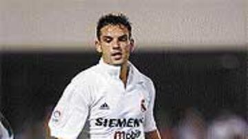 <b>VALDANO</B>. "Algo habrá que hacer. Espero que se produzcan aún nuevas salidas".