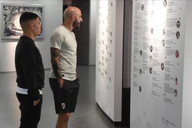 El plantel de River visitó el museo antes de la Recopa