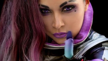 Overwatch: Espectacular cosplay femenino de Sombra