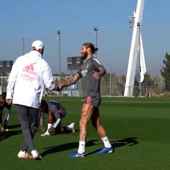 El vídeo de la salida al entrenamiento de Benzema y Vinicius: juzguen ustedes...