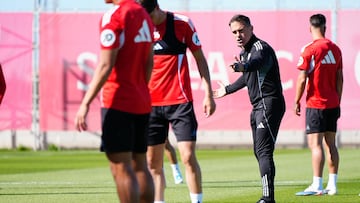 Luis García, en un entrenamiento del Sevilla.