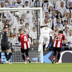 Tres palos y demasiado fútbol rutinario