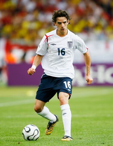 Nació en Canadá y es de padre inglés y madre de Gales, por lo cual pudo representar a cualquiera de estas tres selecciones. Con la Selección de Gales jugó algunos partidos en divisiones menores, pero al final se decantó por el país donde nació su padre. Así, se convirtió en el primer jugador inglés en participar con esta selección sin haber vivido en Inglaterra o haberse formado en algún club de la Premier League.