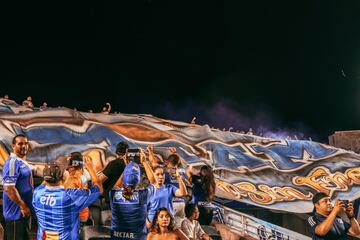 ¡Orlando es azul y verde! Las barras de Millonarios y Nacional alentaron a sus equipos en el Camping World Stadium en el último juego de la Florida Cup.