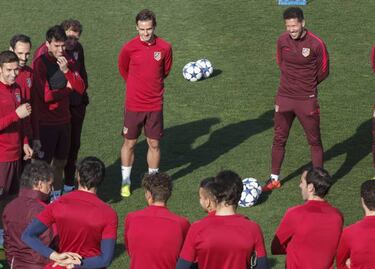 Atletico Madrid - Bayer Leverkusen team news: Correa and Griezmann lead the line