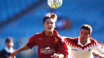 Totti, en el partido ante el Foggia en el que marcó su primer gol con el Roma (1994).