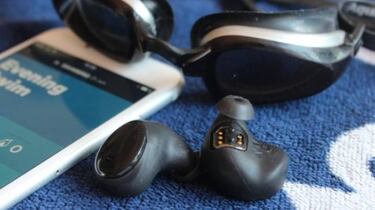 Auriculares acuáticos para ir a la piscina o a la playa