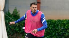 Santiago Arias durante un entrenamiento con Granada, su ex equipo.