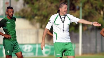 Juan Carlos Garrido, t&eacute;cnico del Raja Casablanca.