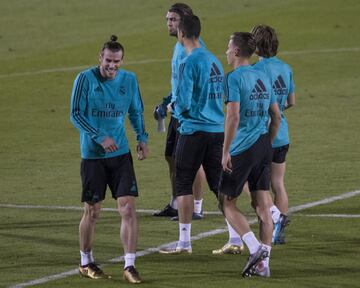 Bale con el grupo. 