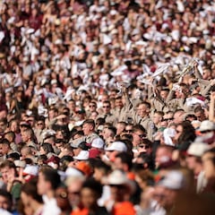 Texas A&M suffer agonizing loss in front of 104,000 at Kyle Field