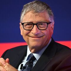 What is Bill Gates’ net worth? How much money does he make?
