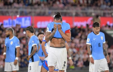 Forlán avisa sobre los problemas internos entre Bielsa y los jugadores